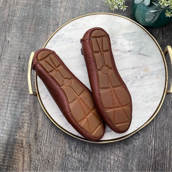 Sz 8.5M Ugg Brown Leather Loafers - Picture 9 of 9